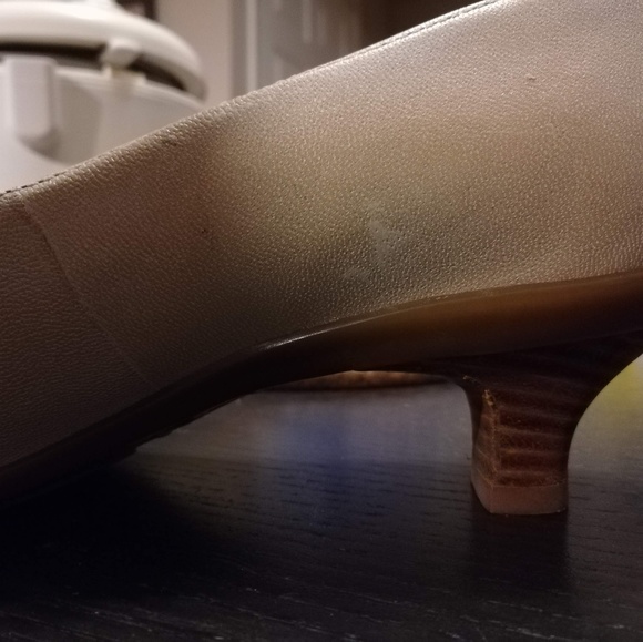 Kenneth Cole Reaction Womens Off Whi High Heel Pum - Picture 3 of 5